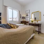 Penthouse Victoria Apartment